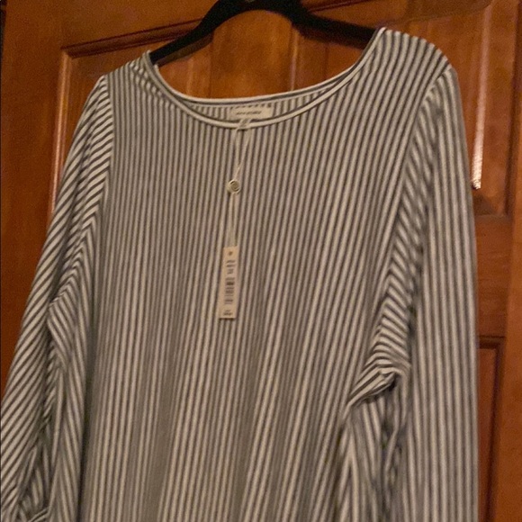 Max Studio Blue and White Boxy Blouse with Tie Front Sleeves Size 2XL - Picture 5 of 11